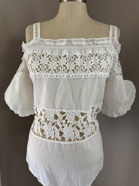 La Diosa white Cotton lace Blouse, Size M